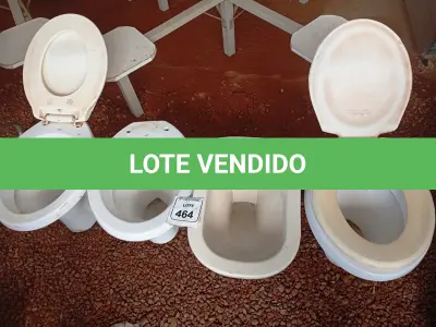 LOTE 464 - 04 VASOS SANITÁRIOS MODELOS DIVERSOS NA COR BRANCA. NO ESTADO) ATENÇÃO! FAZER A VISITAÇÃO ANTES DE ARREMATAR, NÃO SABEMOS SE FUNCIONA. LEILÃO NÃO TEM GARANTIA E NEM DEVOLUÇÃO, SUJEITO A POSSÍVEIS AVARIAS VISÍVEIS/OCULTAS E/OU AUSÊNCIA DE COMPONENTES.