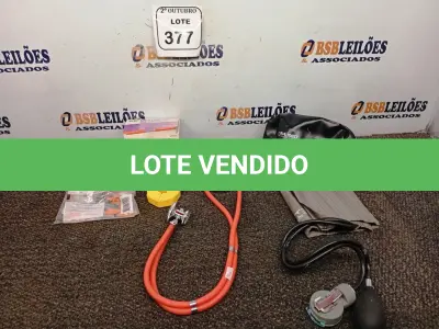 LOTE 377 - 01 ESTETOSCÓPIO E 01 AFERIDOR DE PRESSÃO P.A MED E MATERIAIS HOSPITALARES DIVERSOS. (NO ESTADO) ATENÇÃO! FAZER A VISITAÇÃO ANTES DE ARREMATAR, NÃO SABEMOS SE FUNCIONA. LEILÃO NÃO TEM GARANTIA E NEM DEVOLUÇÃO, SUJEITO A POSSÍVEIS AVARIAS VISÍVEIS/OCULTAS E/OU AUSÊNCIA DE COMPONENTES.