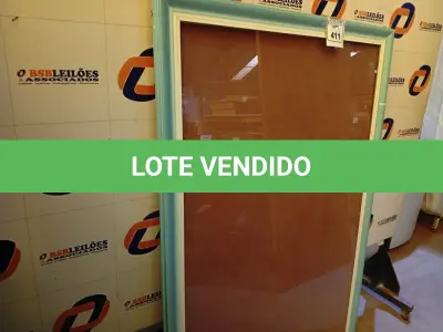 LOTE 411 - 01 MOLDURA DE QUADRO 1,14X1,65CM. (NO ESTADO) ATENÇÃO! FAZER A VISITAÇÃO ANTES DE ARREMATAR, NÃO SABEMOS SE FUNCIONA. LEILÃO NÃO TEM GARANTIA E NEM DEVOLUÇÃO, SUJEITO A POSSÍVEIS AVARIAS VISÍVEIS/OCULTAS E/OU AUSÊNCIA DE COMPONENTES.