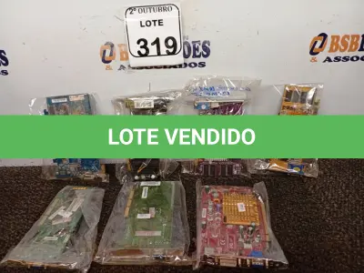 LOTE 319 - 07 PLACAS DE VÍDEO MARCAS E MODELOS DIVERSOS. (NO ESTADO) ATENÇÃO! FAZER A VISITAÇÃO ANTES DE ARREMATAR, NÃO SABEMOS SE FUNCIONA. LEILÃO NÃO TEM GARANTIA E NEM DEVOLUÇÃO, SUJEITO A POSSÍVEIS AVARIAS VISÍVEIS/OCULTAS E/OU AUSÊNCIA DE COMPONENTES.