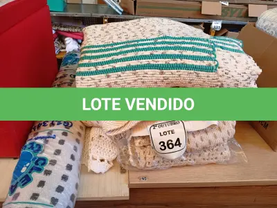 LOTE 364 - 01 LOTE C/DIVERSAS MANTAS DE CROCHÊ P/CAMA E TAPETES. (NO ESTADO) ATENÇÃO! FAZER A VISITAÇÃO ANTES DE ARREMATAR, NÃO SABEMOS SE FUNCIONA. LEILÃO NÃO TEM GARANTIA E NEM DEVOLUÇÃO, SUJEITO A POSSÍVEIS AVARIAS VISÍVEIS/OCULTAS E/OU AUSÊNCIA DE COMPONENTES.