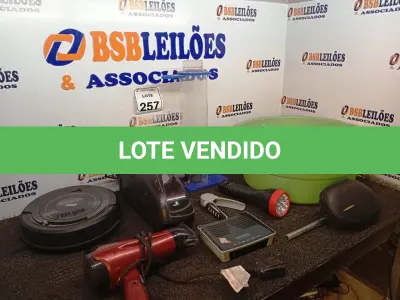 LOTE 257 - 01 LOTE COM MATERIAIS DIVERSOS. (NO ESTADO) ATENÇÃO! FAZER A VISITAÇÃO ANTES DE ARREMATAR, NÃO SABEMOS SE FUNCIONA. LEILÃO NÃO TEM GARANTIA E NEM DEVOLUÇÃO, SUJEITO A POSSÍVEIS AVARIAS VISÍVEIS/OCULTAS E/OU AUSÊNCIA DE COMPONENTES.