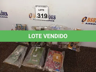 LOTE 319 - 07 PLACAS DE VÍDEO MARCAS E MODELOS DIVERSOS. (NO ESTADO) ATENÇÃO! FAZER A VISITAÇÃO ANTES DE ARREMATAR, NÃO SABEMOS SE FUNCIONA. LEILÃO NÃO TEM GARANTIA E NEM DEVOLUÇÃO, SUJEITO A POSSÍVEIS AVARIAS VISÍVEIS/OCULTAS E/OU AUSÊNCIA DE COMPONENTES.