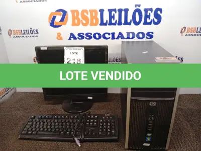 LOTE 218 - 01 CPU COM TECLADO E 01 MONITOR. (NO ESTADO) ATENÇÃO! FAZER A VISITAÇÃO ANTES DE ARREMATAR, NÃO SABEMOS SE FUNCIONA. LEILÃO NÃO TEM GARANTIA E NEM DEVOLUÇÃO, SUJEITO A POSSÍVEIS AVARIAS VISÍVEIS/OCULTAS E/OU AUSÊNCIA DE COMPONENTES.