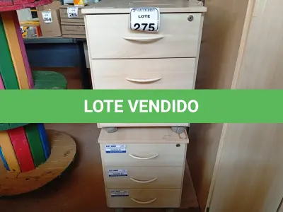 LOTE 275 - 02 GAVETEIROS COM 03 GAVETAS CADA. (NO ESTADO) ATENÇÃO! FAZER A VISITAÇÃO ANTES DE ARREMATAR, NÃO SABEMOS SE FUNCIONA. LEILÃO NÃO TEM GARANTIA E NEM DEVOLUÇÃO, SUJEITO A POSSÍVEIS AVARIAS VISÍVEIS/OCULTAS E/OU AUSÊNCIA DE COMPONENTES.