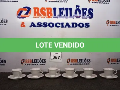 LOTE 387 - 01 JOGO DE 06 XICARAS C/PIRES. (NO ESTADO) ATENÇÃO! FAZER A VISITAÇÃO ANTES DE ARREMATAR, NÃO SABEMOS SE FUNCIONA. LEILÃO NÃO TEM GARANTIA E NEM DEVOLUÇÃO, SUJEITO A POSSÍVEIS AVARIAS VISÍVEIS/OCULTAS E/OU AUSÊNCIA DE COMPONENTES.