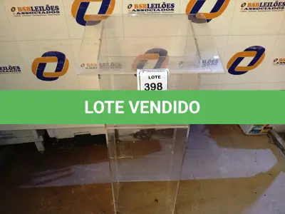 LOTE 398 - 01 PÚLPITO EM ACRÍLICO. (NO ESTADO) ATENÇÃO! FAZER A VISITAÇÃO ANTES DE ARREMATAR, NÃO SABEMOS SE FUNCIONA. LEILÃO NÃO TEM GARANTIA E NEM DEVOLUÇÃO, SUJEITO A POSSÍVEIS AVARIAS VISÍVEIS/OCULTAS E/OU AUSÊNCIA DE COMPONENTES.