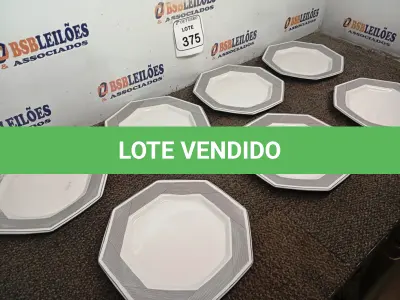 LOTE 375 - 07 PRATOS OCTOGONAIS. (NO ESTADO) ATENÇÃO! FAZER A VISITAÇÃO ANTES DE ARREMATAR, NÃO SABEMOS SE FUNCIONA. LEILÃO NÃO TEM GARANTIA E NEM DEVOLUÇÃO, SUJEITO A POSSÍVEIS AVARIAS VISÍVEIS/OCULTAS E/OU AUSÊNCIA DE COMPONENTES.