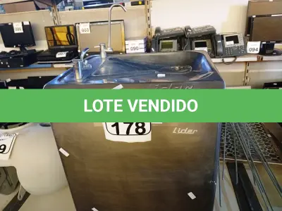 LOTE 178 - 01 BEBEDOURO DE PAREDE EM INOX MARCA LÍDER. (NO ESTADO) ATENÇÃO! FAZER A VISITAÇÃO ANTES DE ARREMATAR, NÃO SABEMOS SE FUNCIONA. LEILÃO NÃO TEM GARANTIA E NEM DEVOLUÇÃO, SUJEITO A POSSÍVEIS AVARIAS VISÍVEIS/OCULTAS E/OU AUSÊNCIA DE COMPONENTES.
