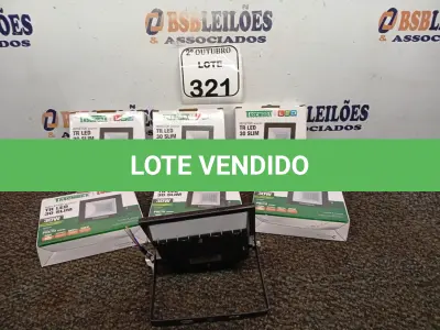 LOTE 321 - 06 REFLETORES 30W MARCA TASCHIBRA. (NO ESTADO) ATENÇÃO! FAZER A VISITAÇÃO ANTES DE ARREMATAR, NÃO SABEMOS SE FUNCIONA. LEILÃO NÃO TEM GARANTIA E NEM DEVOLUÇÃO, SUJEITO A POSSÍVEIS AVARIAS VISÍVEIS/OCULTAS E/OU AUSÊNCIA DE COMPONENTES.