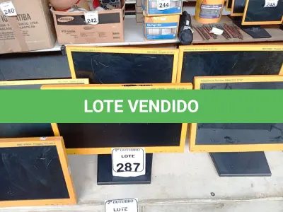 LOTE 287 - 06 MONITORES LCD MARCA CCE P/RETIRADA DE PEÇAS. (NO ESTADO) ATENÇÃO! FAZER A VISITAÇÃO ANTES DE ARREMATAR, NÃO SABEMOS SE FUNCIONA. LEILÃO NÃO TEM GARANTIA E NEM DEVOLUÇÃO, SUJEITO A POSSÍVEIS AVARIAS VISÍVEIS/OCULTAS E/OU AUSÊNCIA DE COMPONENTES.
