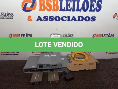 LOTE 003 - 05 ROTEADORES TP-LINK. (NO ESTADO) ATENÇÃO! FAZER A VISITAÇÃO ANTES DE ARREMATAR, NÃO SABEMOS SE FUNCIONA. LEILÃO NÃO TEM GARANTIA E NEM DEVOLUÇÃO, SUJEITO A POSSÍVEIS AVARIAS VISÍVEIS/OCULTAS E/OU AUSÊNCIA DE COMPONENTES.