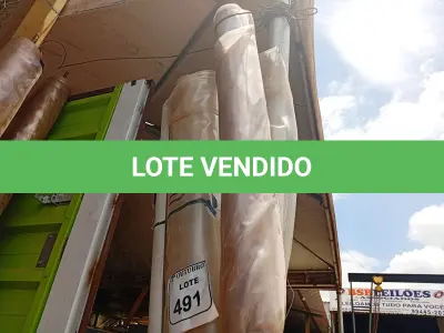LOTE 491 - 02 TOLDOS. (NO ESTADO) ATENÇÃO! FAZER A VISITAÇÃO ANTES DE ARREMATAR, NÃO SABEMOS SE FUNCIONA. LEILÃO NÃO TEM GARANTIA E NEM DEVOLUÇÃO, SUJEITO A POSSÍVEIS AVARIAS VISÍVEIS/OCULTAS E/OU AUSÊNCIA DE COMPONENTES.
