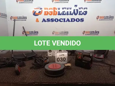 LOTE 030 - 01 ROTEADOR, 02 MÁQUINAS FOTOGRÁFICAS E 02 CAIXINHAS DE SOM. (NO ESTADO) ATENÇÃO! FAZER A VISITAÇÃO ANTES DE ARREMATAR, NÃO SABEMOS SE FUNCIONA. LEILÃO NÃO TEM GARANTIA E NEM DEVOLUÇÃO, SUJEITO A POSSÍVEIS AVARIAS VISÍVEIS/OCULTAS E/OU AUSÊNCIA DE COMPONENTES.