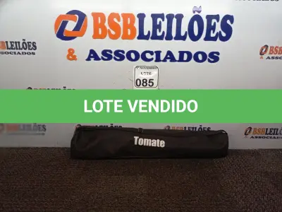 LOTE 085 - 01 TRIPÉ P/ CÂMERA MARCA TOMATE MTG-3016. (NO ESTADO) ATENÇÃO! FAZER A VISITAÇÃO ANTES DE ARREMATAR, NÃO SABEMOS SE FUNCIONA. LEILÃO NÃO TEM GARANTIA E NEM DEVOLUÇÃO, SUJEITO A POSSÍVEIS AVARIAS VISÍVEIS/OCULTAS E/OU AUSÊNCIA DE COMPONENTES.