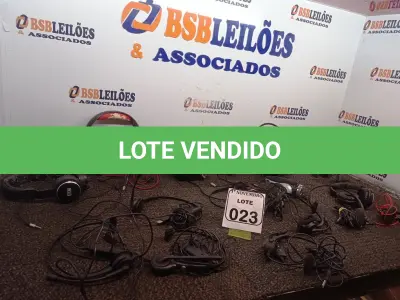 LOTE 023 - 01 LOTE C/ VÁRIOS HEADSETS MARCAS E MODELOS DIVERSOS.  (NO ESTADO) ATENÇÃO! FAZER A VISITAÇÃO ANTES DE ARREMATAR, NÃO SABEMOS SE FUNCIONA. LEILÃO NÃO TEM GARANTIA E NEM DEVOLUÇÃO, SUJEITO A POSSÍVEIS AVARIAS VISÍVEIS/OCULTAS E/OU AUSÊNCIA DE COMPONENTES.