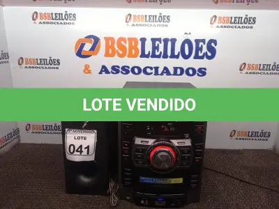 LOTE 041 - 01 APARELHO DE SOM E 01 CAIXA DE SOM MARCA SONY. (NO ESTADO) ATENÇÃO! FAZER A VISITAÇÃO ANTES DE ARREMATAR, NÃO SABEMOS SE FUNCIONA. LEILÃO NÃO TEM GARANTIA E NEM DEVOLUÇÃO, SUJEITO A POSSÍVEIS AVARIAS VISÍVEIS/OCULTAS E/OU AUSÊNCIA DE COMPONENTES.