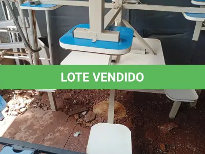 LOTE 488 - 02 MESAS P/REFEITÓRIO NA COR BRANCO, TAMPO EM MADEIRA COM 04 ASSENTOS CADA. (NO ESTADO) ATENÇÃO! FAZER A VISITAÇÃO ANTES DE ARREMATAR, NÃO SABEMOS SE FUNCIONA. LEILÃO NÃO TEM GARANTIA E NEM DEVOLUÇÃO, SUJEITO A POSSÍVEIS AVARIAS VISÍVEIS/OCULTAS E/OU AUSÊNCIA DE COMPONENTES.