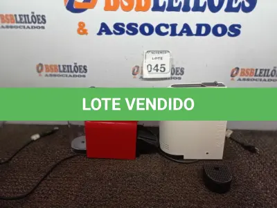 LOTE 045 - 02 CAFETEIRAS, MARCA NESPRESSO. (NO ESTADO) ATENÇÃO! FAZER A VISITAÇÃO ANTES DE ARREMATAR, NÃO SABEMOS SE FUNCIONA. LEILÃO NÃO TEM GARANTIA E NEM DEVOLUÇÃO, SUJEITO A POSSÍVEIS AVARIAS VISÍVEIS/OCULTAS E/OU AUSÊNCIA DE COMPONENTES.