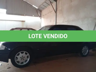 LOTE 012 - 01 MERCEDEZ BENZ/C-180 A GASOLINA; ANO 1996; NA COR PRETA.(NO ESTADO)