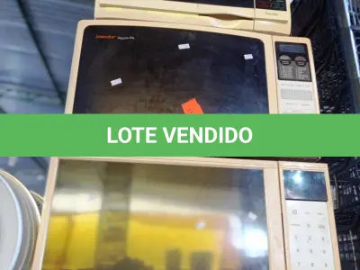 LOTE 088 - 03 MICRO-ONDAS MARCAS E MODELOS DIVERSOS, SENDO 01 SEM PRATO. (NO ESTADO) ATENÇÃO! FAZER A VISITAÇÃO ANTES DE ARREMATAR, NÃO SABEMOS SE FUNCIONA. LEILÃO NÃO TEM GARANTIA E NEM DEVOLUÇÃO, SUJEITO A POSSÍVEIS AVARIAS VISÍVEIS/OCULTAS E/OU AUSÊNCIA DE COMPONENTES.