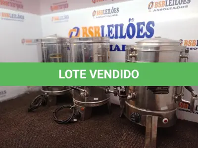 LOTE 071 - 03 CAFETEIRAS EM INOX MARCAS E MODELOS DIVERSOS. (NO ESTADO) ATENÇÃO! FAZER A VISITAÇÃO ANTES DE ARREMATAR, NÃO SABEMOS SE FUNCIONA. LEILÃO NÃO TEM GARANTIA E NEM DEVOLUÇÃO, SUJEITO A POSSÍVEIS AVARIAS VISÍVEIS/OCULTAS E/OU AUSÊNCIA DE COMPONENTES.