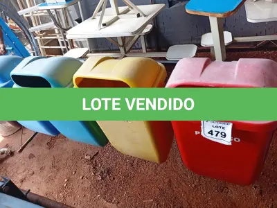 LOTE 479 - 01 KITS DE LIXEIRAS SUSPENSAS COM 05 CESTOS. (NO ESTADO) ATENÇÃO! FAZER A VISITAÇÃO ANTES DE ARREMATAR, NÃO SABEMOS SE FUNCIONA. LEILÃO NÃO TEM GARANTIA E NEM DEVOLUÇÃO, SUJEITO A POSSÍVEIS AVARIAS VISÍVEIS/OCULTAS E/OU AUSÊNCIA DE COMPONENTES.