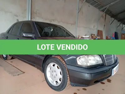 LOTE 012 - 01 MERCEDEZ BENZ/C-180 A GASOLINA; ANO 1996; NA COR PRETA.(NO ESTADO)