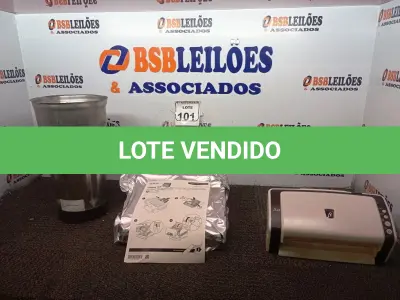 LOTE 101 - 01 SCANNER FUJITSU E 01 TONNER XEROX PHASER 6300/6350/6360 E 01 COPO P/LIQUIDIFICADOR INDUSTRIAL. (NO ESTADO) ATENÇÃO! FAZER A VISITAÇÃO ANTES DE ARREMATAR, NÃO SABEMOS SE FUNCIONA. LEILÃO NÃO TEM GARANTIA E NEM DEVOLUÇÃO, SUJEITO A POSSÍVEIS AVARIAS VISÍVEIS/OCULTAS E/OU AUSÊNCIA DE COMPONENTES.