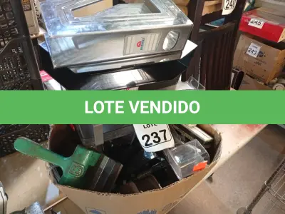 LOTE 237 - 01 LOTE C/GRANDE QUANTIDADE DE MATERIAIS P/ESCRITÓRIO. (NO ESTADO) ATENÇÃO! FAZER A VISITAÇÃO ANTES DE ARREMATAR, NÃO SABEMOS SE FUNCIONA. LEILÃO NÃO TEM GARANTIA E NEM DEVOLUÇÃO, SUJEITO A POSSÍVEIS AVARIAS VISÍVEIS/OCULTAS E/OU AUSÊNCIA DE COMPONENTES.