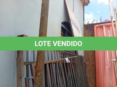 LOTE 504 - 04 GRADES DE FERRO E 01 PLACA DE FERRO.  (NO ESTADO) ATENÇÃO! FAZER A VISITAÇÃO ANTES DE ARREMATAR, NÃO SABEMOS SE FUNCIONA. LEILÃO NÃO TEM GARANTIA E NEM DEVOLUÇÃO, SUJEITO A POSSÍVEIS AVARIAS VISÍVEIS/OCULTAS E/OU AUSÊNCIA DE COMPONENTES.