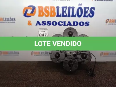LOTE 047 - 01 JOGO DE LUZ LED COLORIDAS, MARCA QIAOHUA. (NO ESTADO) ATENÇÃO! FAZER A VISITAÇÃO ANTES DE ARREMATAR, NÃO SABEMOS SE FUNCIONA. LEILÃO NÃO TEM GARANTIA E NEM DEVOLUÇÃO, SUJEITO A POSSÍVEIS AVARIAS VISÍVEIS/OCULTAS E/OU AUSÊNCIA DE COMPONENTES.
