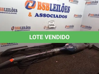 LOTE 098 - 02 ASPIRADORES DE PÓ MARCAS PHILCO E ELECTROLUX. (NO ESTADO) ATENÇÃO! FAZER A VISITAÇÃO ANTES DE ARREMATAR, NÃO SABEMOS SE FUNCIONA. LEILÃO NÃO TEM GARANTIA E NEM DEVOLUÇÃO, SUJEITO A POSSÍVEIS AVARIAS VISÍVEIS/OCULTAS E/OU AUSÊNCIA DE COMPONENTES.