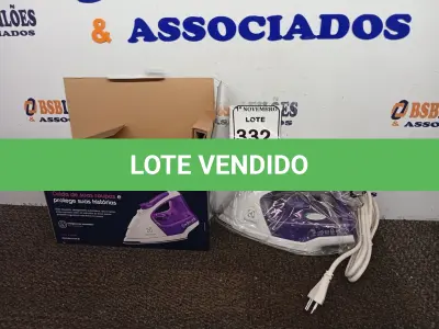 LOTE 332 - 01 FERRO A VAPOR P/ PASSAR ROUPAS ELECTROLUX COR BRANCA C/AZUL (NOVO). (NO ESTADO) ATENÇÃO! FAZER A VISITAÇÃO ANTES DE ARREMATAR, NÃO SABEMOS SE FUNCIONA. LEILÃO NÃO TEM GARANTIA E NEM DEVOLUÇÃO, SUJEITO A POSSÍVEIS AVARIAS VISÍVEIS/OCULTAS E/OU AUSÊNCIA DE COMPONENTES.