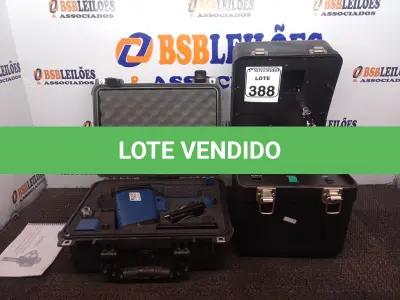 LOTE 388 - 01 RADAR MÓVEL MARCA LASER TECH. (NO ESTADO) ATENÇÃO! FAZER A VISITAÇÃO ANTES DE ARREMATAR, NÃO SABEMOS SE FUNCIONA. LEILÃO NÃO TEM GARANTIA E NEM DEVOLUÇÃO, SUJEITO A POSSÍVEIS AVARIAS VISÍVEIS/OCULTAS E/OU AUSÊNCIA DE COMPONENTES.