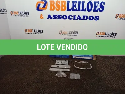 LOTE 271 - 02 FECHADURAS POPLINE ALAVANCA CR SOPRANO (NO ESTADO) ATENÇÃO! FAZER A VISITAÇÃO ANTES DE ARREMATAR, NÃO SABEMOS SE FUNCIONA. LEILÃO NÃO TEM GARANTIA E NEM DEVOLUÇÃO, SUJEITO A POSSÍVEIS AVARIAS VISÍVEIS/OCULTAS E/OU AUSÊNCIA DE COMPONENTES.