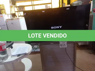LOTE 511 - 01 TV MARCA SONY 32”. (NO ESTADO) ATENÇÃO! FAZER A VISITAÇÃO ANTES DE ARREMATAR, NÃO SABEMOS SE FUNCIONA. LEILÃO NÃO TEM GARANTIA E NEM DEVOLUÇÃO, SUJEITO A POSSÍVEIS AVARIAS VISÍVEIS/OCULTAS E/OU AUSÊNCIA DE COMPONENTES.