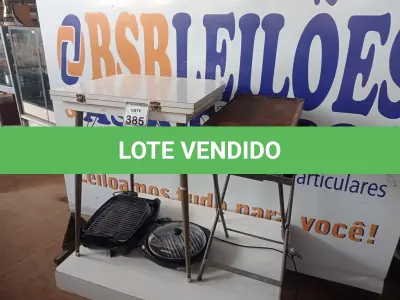 LOTE 385 - 01 MESA DOBRÁVEL, 01 CHURRASQUEIRA ELÉTRICA, 01 PANELA ELÉTRICA E 01 FOGÃO A GÁS C/CHAPA. (NO ESTADO) ATENÇÃO! FAZER A VISITAÇÃO ANTES DE ARREMATAR, NÃO SABEMOS SE FUNCIONA. LEILÃO NÃO TEM GARANTIA E NEM DEVOLUÇÃO, SUJEITO A POSSÍVEIS AVARIAS VISÍVEIS/OCULTAS E/OU AUSÊNCIA DE COMPONENTES.