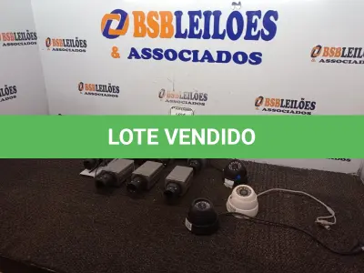 LOTE 490 - 10 CÂMERAS DE MONITORAMENTO MARCAS E MODELOS DIVERSOS. (NO ESTADO) ATENÇÃO! FAZER A VISITAÇÃO ANTES DE ARREMATAR, NÃO SABEMOS SE FUNCIONA. LEILÃO NÃO TEM GARANTIA E NEM DEVOLUÇÃO, SUJEITO A POSSÍVEIS AVARIAS VISÍVEIS/OCULTAS E/OU AUSÊNCIA DE COMPONENTES.