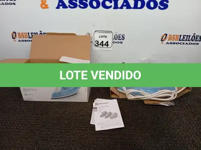 LOTE 344 - 01 FERRO A VAPOR P/ PASSAR ROUPAS ELECTROLUX COR BRANCA C/AZUL (NOVO). (NO ESTADO) ATENÇÃO! FAZER A VISITAÇÃO ANTES DE ARREMATAR, NÃO SABEMOS SE FUNCIONA. LEILÃO NÃO TEM GARANTIA E NEM DEVOLUÇÃO, SUJEITO A POSSÍVEIS AVARIAS VISÍVEIS/OCULTAS E/OU AUSÊNCIA DE COMPONENTES.