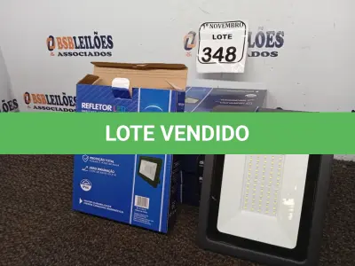 LOTE 348 - 05 REFLETORES LED AMBIENTE EXTERNO100W. (NO ESTADO) ATENÇÃO! FAZER A VISITAÇÃO ANTES DE ARREMATAR, NÃO SABEMOS SE FUNCIONA. LEILÃO NÃO TEM GARANTIA E NEM DEVOLUÇÃO, SUJEITO A POSSÍVEIS AVARIAS VISÍVEIS/OCULTAS E/OU AUSÊNCIA DE COMPONENTES.