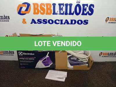 LOTE 321 - 01 FERRO A VAPOR P/ PASSAR ROUPAS ELECTROLUX COR BRANCA C/ROXO (NOVO). (NO ESTADO) ATENÇÃO! FAZER A VISITAÇÃO ANTES DE ARREMATAR, NÃO SABEMOS SE FUNCIONA. LEILÃO NÃO TEM GARANTIA E NEM DEVOLUÇÃO, SUJEITO A POSSÍVEIS AVARIAS VISÍVEIS/OCULTAS E/OU AUSÊNCIA DE COMPONENTES.