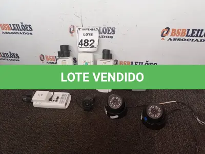 LOTE 482 - 08 CÂMERAS DE MONITORAMENTO MARCAS E MODELOS DIVERSOS. (NO ESTADO) ATENÇÃO! FAZER A VISITAÇÃO ANTES DE ARREMATAR, NÃO SABEMOS SE FUNCIONA. LEILÃO NÃO TEM GARANTIA E NEM DEVOLUÇÃO, SUJEITO A POSSÍVEIS AVARIAS VISÍVEIS/OCULTAS E/OU AUSÊNCIA DE COMPONENTES.