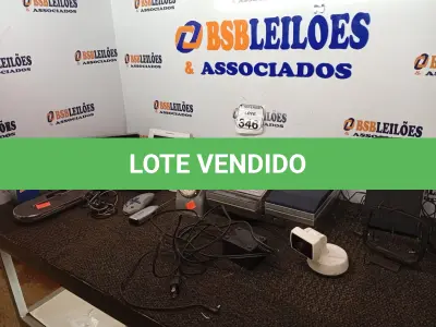 LOTE 346 - 01 PORTA RETRATO DIGITAL, 01 DVD PORTÁTIL E DIVERSOS APARELHOS ELETRÔNICOS. (NO ESTADO) ATENÇÃO! FAZER A VISITAÇÃO ANTES DE ARREMATAR, NÃO SABEMOS SE FUNCIONA. LEILÃO NÃO TEM GARANTIA E NEM DEVOLUÇÃO, SUJEITO A POSSÍVEIS AVARIAS VISÍVEIS/OCULTAS E/OU AUSÊNCIA DE COMPONENTES.
