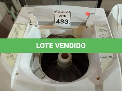 LOTE 433 - 01 MÁQUINA DE LAVAR MARCA BRASTEMP 09KG 220V. (NO ESTADO) ATENÇÃO! FAZER A VISITAÇÃO ANTES DE ARREMATAR, NÃO SABEMOS SE FUNCIONA. LEILÃO NÃO TEM GARANTIA E NEM DEVOLUÇÃO, SUJEITO A POSSÍVEIS AVARIAS VISÍVEIS/OCULTAS E/OU AUSÊNCIA DE COMPONENTES.