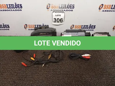 LOTE 306 - 03 FILMADORAS DIGITAIS MARCAS E MODELOS DIVERSOS. (NO ESTADO) ATENÇÃO! FAZER A VISITAÇÃO ANTES DE ARREMATAR, NÃO SABEMOS SE FUNCIONA. LEILÃO NÃO TEM GARANTIA E NEM DEVOLUÇÃO, SUJEITO A POSSÍVEIS AVARIAS VISÍVEIS/OCULTAS E/OU AUSÊNCIA DE COMPONENTES.