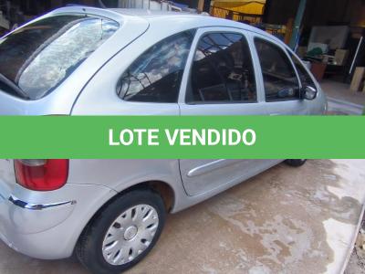 LOTE 011 - 01 CITROEN XSARA PICASSO II16GLXF ALCOOL/GASOLINA, NA COR PRATA, ANO 2010/2011.TODOS OS DOCUMENTOS DE 2024 PAGOS. (NO ESTADO)