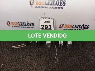LOTE 293 - 01 LOTE COM 05 CÂMERAS DIGITAIS DIVERSAS. (NO ESTADO) ATENÇÃO! FAZER A VISITAÇÃO ANTES DE ARREMATAR, NÃO SABEMOS SE FUNCIONA. LEILÃO NÃO TEM GARANTIA E NEM DEVOLUÇÃO, SUJEITO A POSSÍVEIS AVARIAS VISÍVEIS/OCULTAS E/OU AUSÊNCIA DE COMPONENTES.