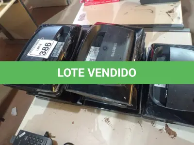 LOTE 386 - 10 MONITORES MARCAS E MODELOS DIVERSOS PARA RETIRADA DE PEÇAS. (NO ESTADO) ATENÇÃO! FAZER A VISITAÇÃO ANTES DE ARREMATAR, NÃO SABEMOS SE FUNCIONA. LEILÃO NÃO TEM GARANTIA E NEM DEVOLUÇÃO, SUJEITO A POSSÍVEIS AVARIAS VISÍVEIS/OCULTAS E/OU AUSÊNCIA DE COMPONENTES.
