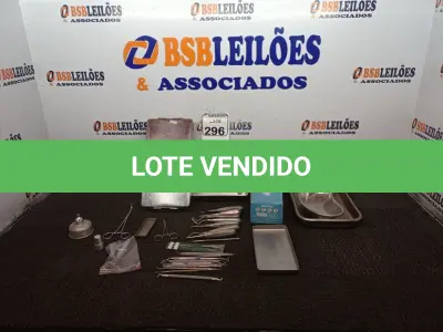 LOTE 296 - 01 LOTE COM MATERIAIS ODONTOLÓGICOS DIVERSOS. (NO ESTADO) ATENÇÃO! FAZER A VISITAÇÃO ANTES DE ARREMATAR, NÃO SABEMOS SE FUNCIONA. LEILÃO NÃO TEM GARANTIA E NEM DEVOLUÇÃO, SUJEITO A POSSÍVEIS AVARIAS VISÍVEIS/OCULTAS E/OU AUSÊNCIA DE COMPONENTES.
